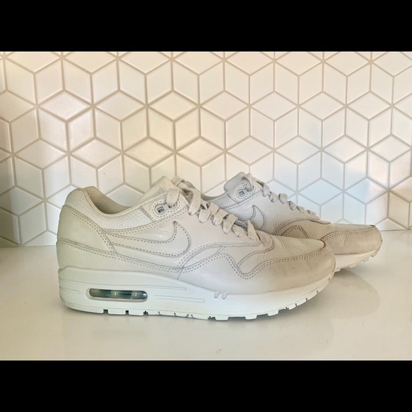Nike Shoes | Rare Air Max 1 Light Bone Sail 839608 Sz 8 air max 1 light bone